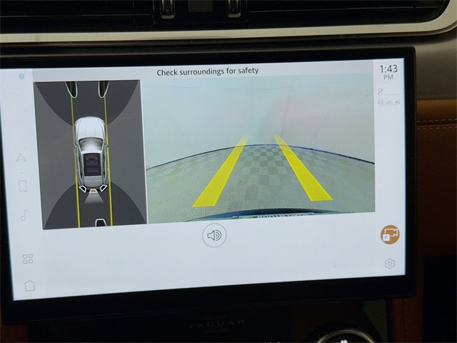 2024 Jaguar F-PACE P250 R-Dynamic S photo 16