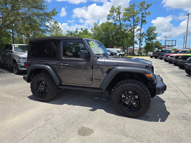 2025 Jeep Wrangler Willys photo 2