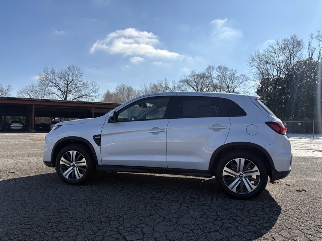2024 Mitsubishi Outlander Sport ES photo 5