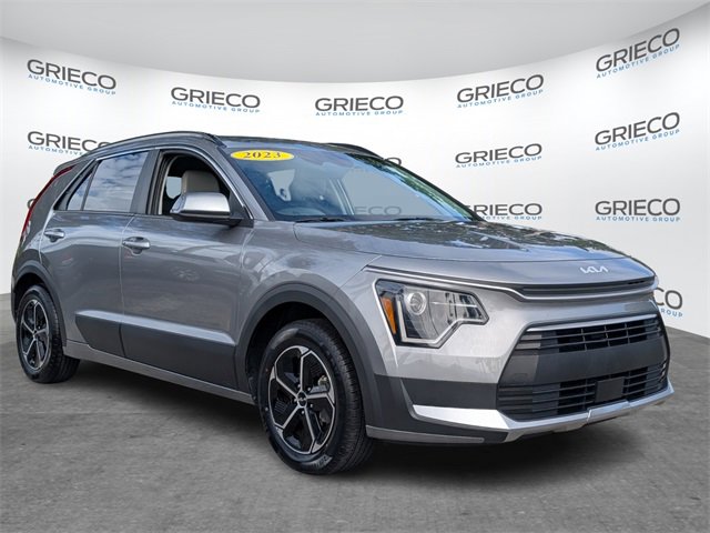 2023 Kia Niro EX's photo
