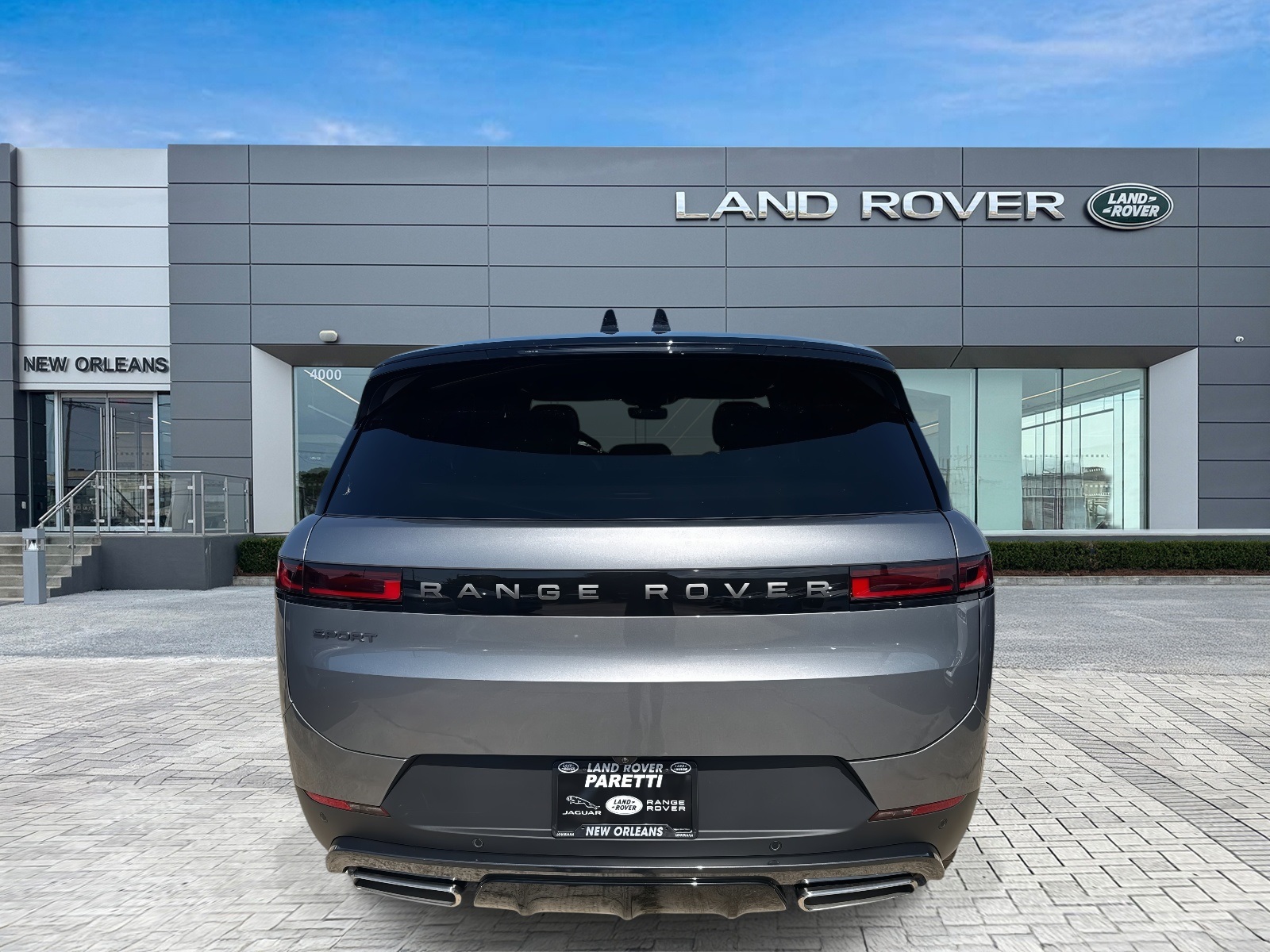 2025 Land Rover Range Rover Sport SE photo 4