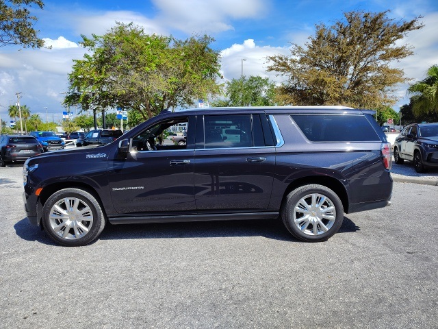 2023 Chevrolet Suburban High Country photo 2