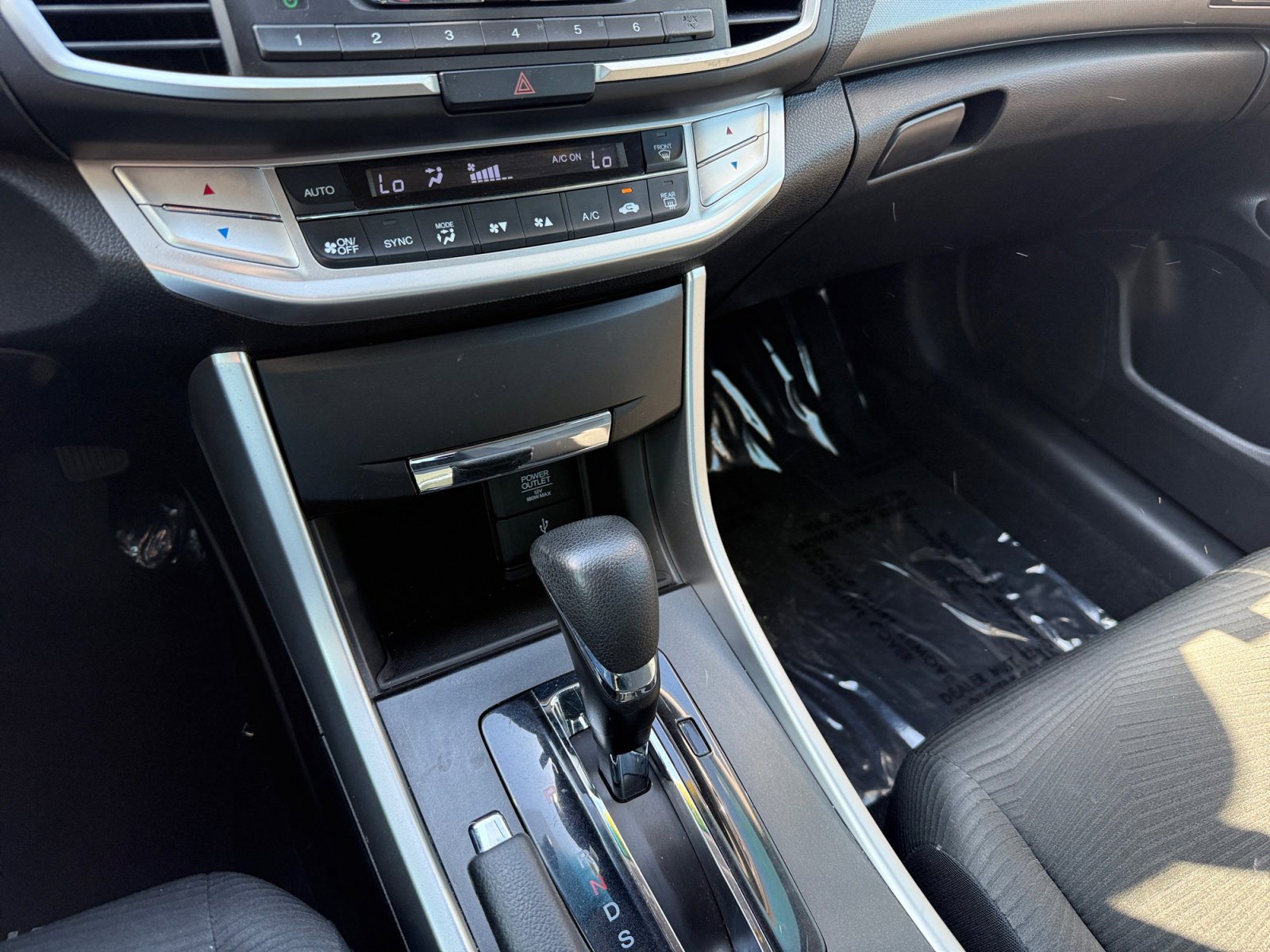 2015 Honda Accord LX photo 13