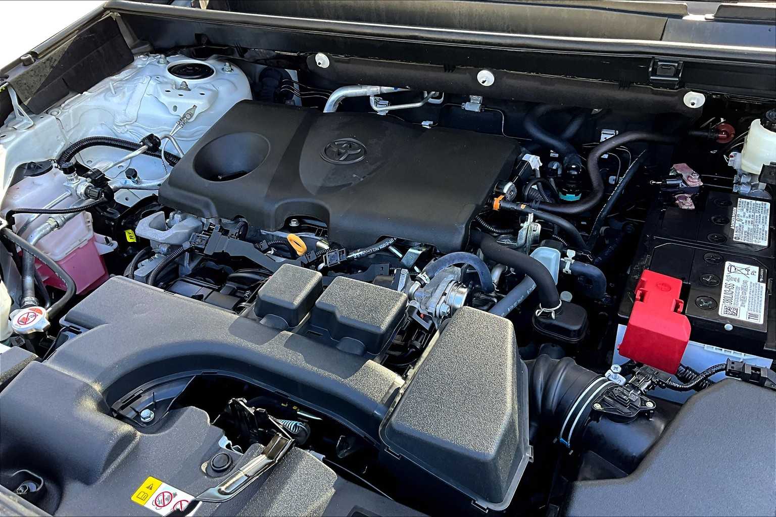 2022 Toyota RAV4 LE photo 34