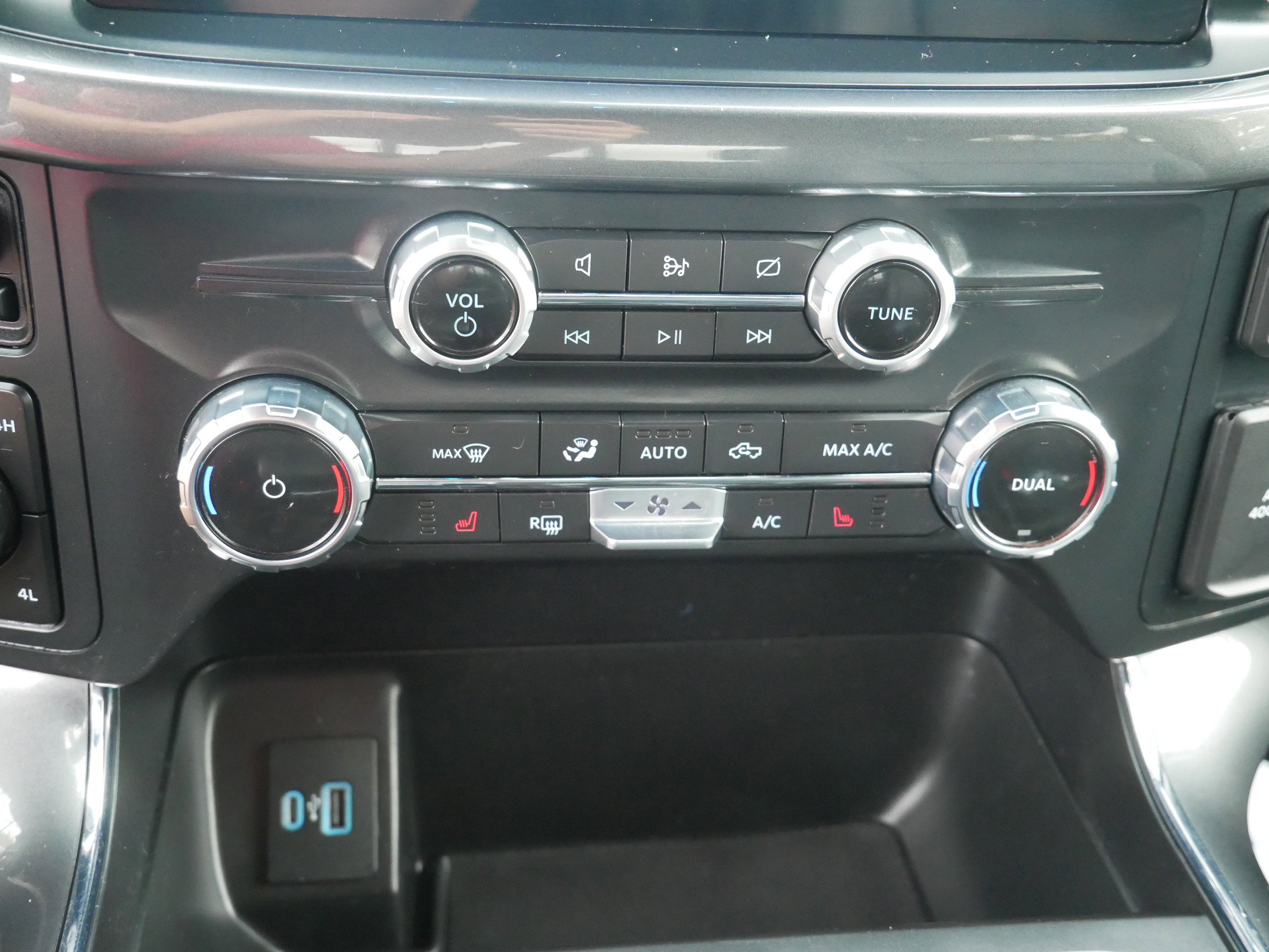 2022 Ford F-150 XLT photo 24
