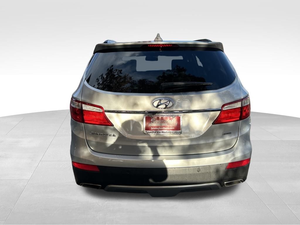 2015 Hyundai Santa Fe GLS photo 4