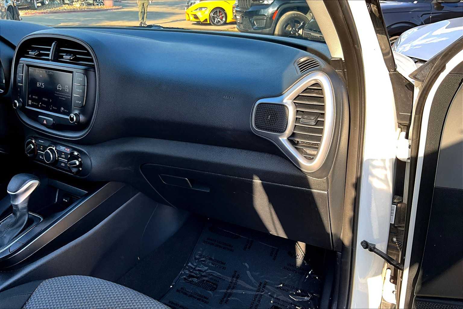 2023 Kia Soul LX S photo 16