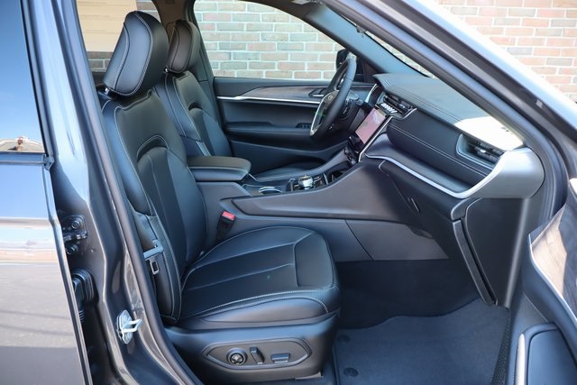 2025 Jeep Grand Cherokee Limited photo 42