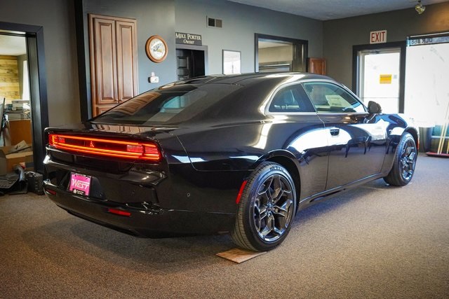 2025 Dodge Charger R/T photo 5