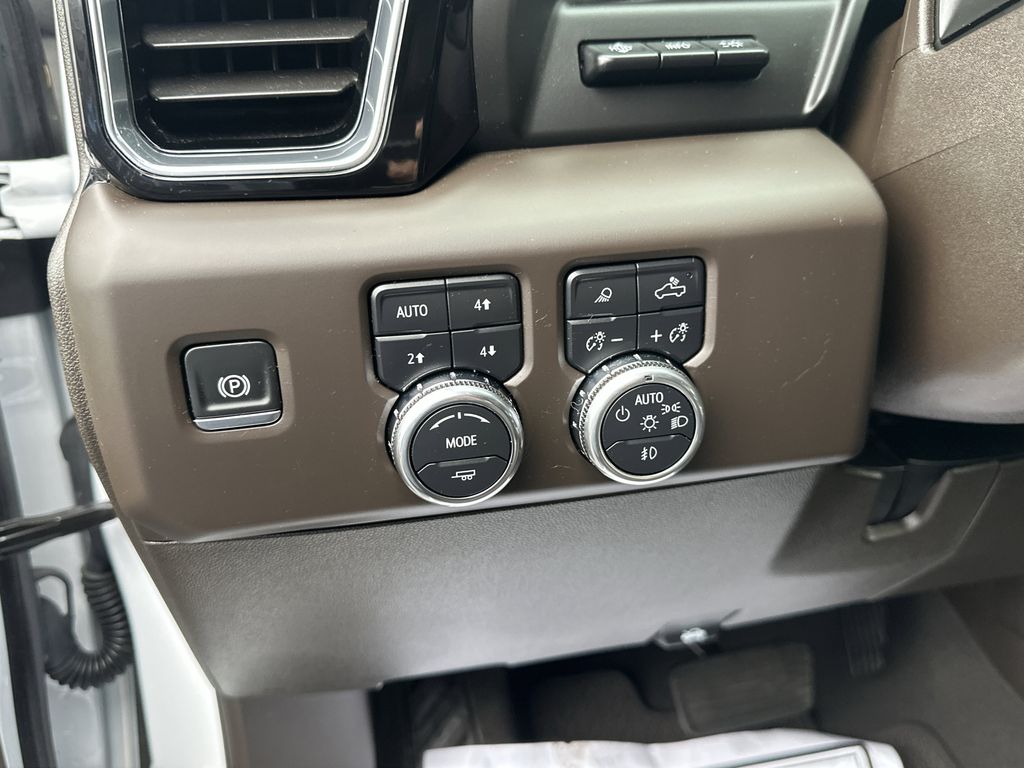 2025 GMC SIERRA HD - Image 16