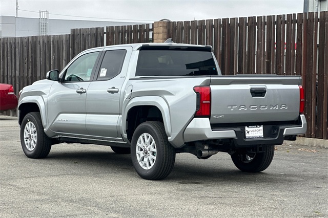2025 Toyota Tacoma SR5 Double Cab photo 6