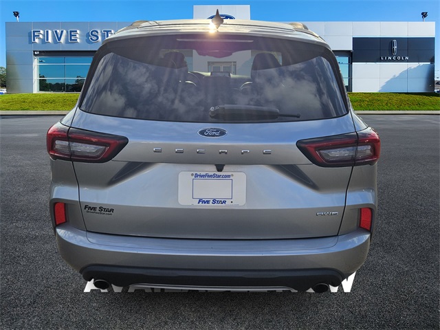 2023 Ford Escape ST-Line photo 6