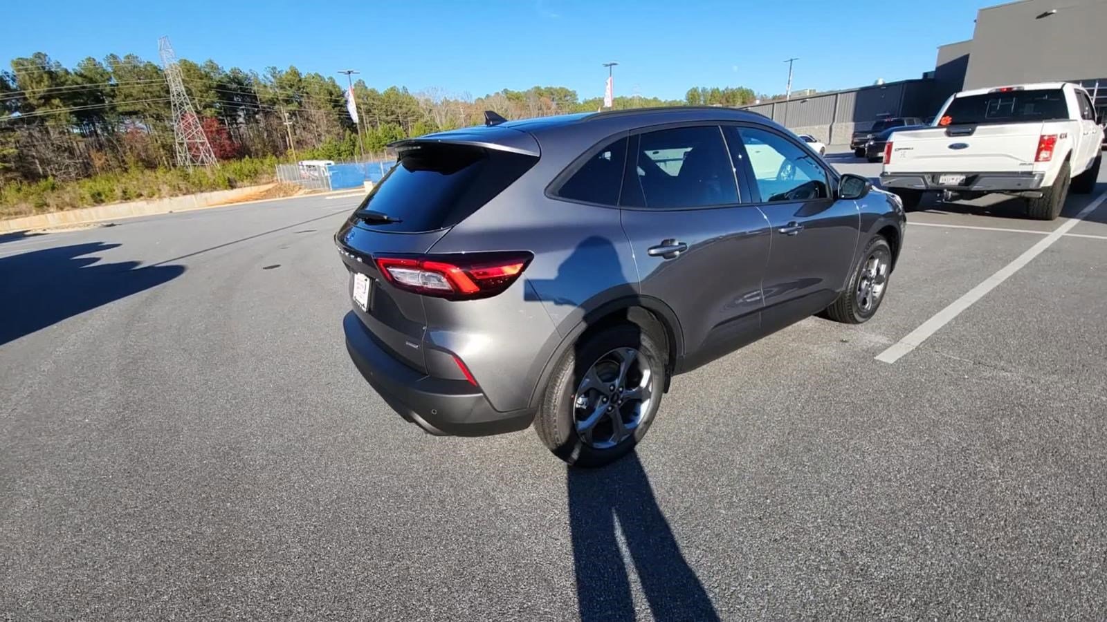 2025 Ford Escape ST-Line photo 14