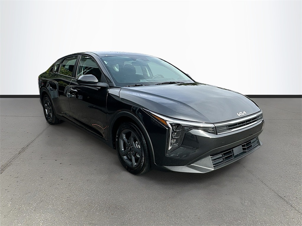 2025 Kia K4 LXS's photo