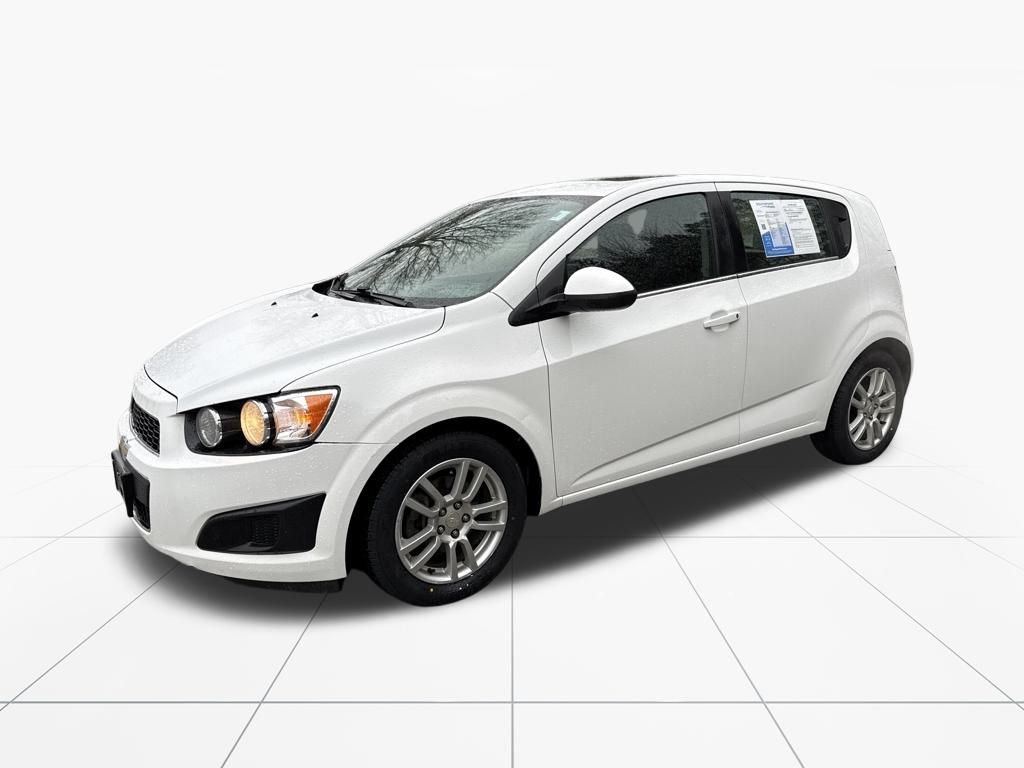 2015 Chevrolet Sonic LT photo 3