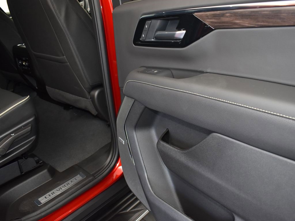 2025 Chevrolet Tahoe Premier photo 20