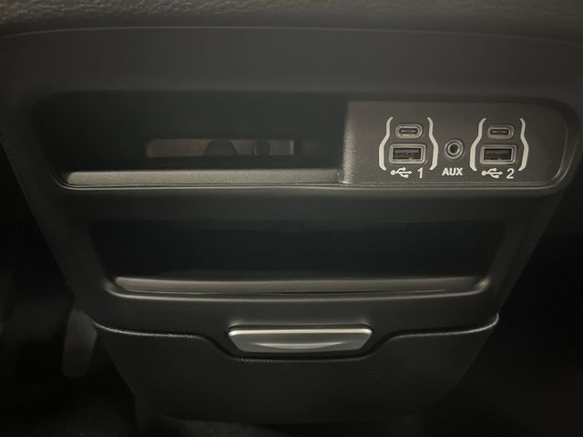 2025 Chrysler Pacifica photo 21
