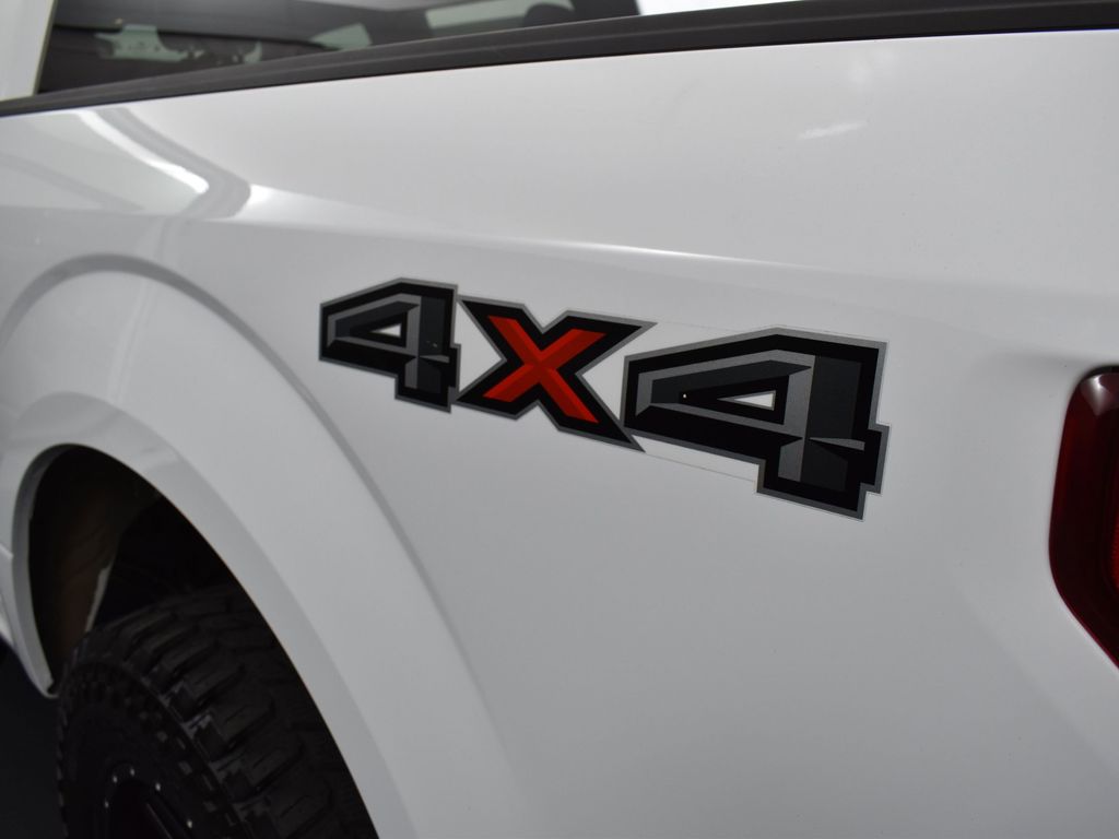2015 Ford F-150 XLT photo 19