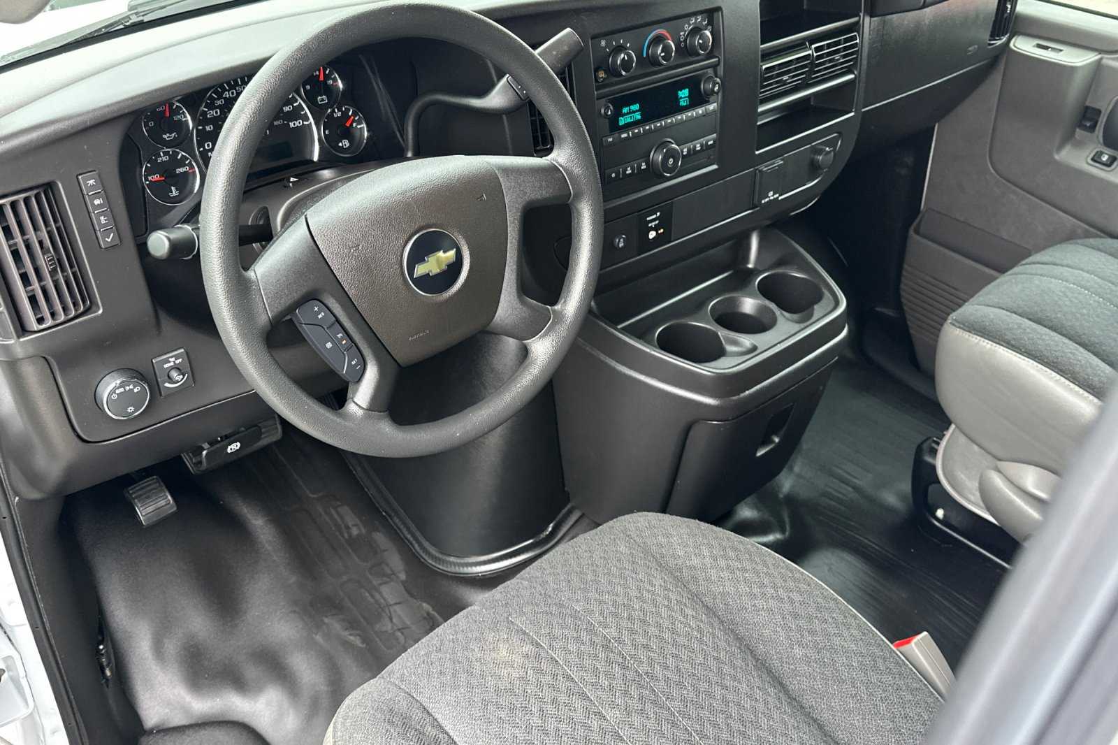 2023 Chevrolet Express 2500 Work Cargo Van photo 11