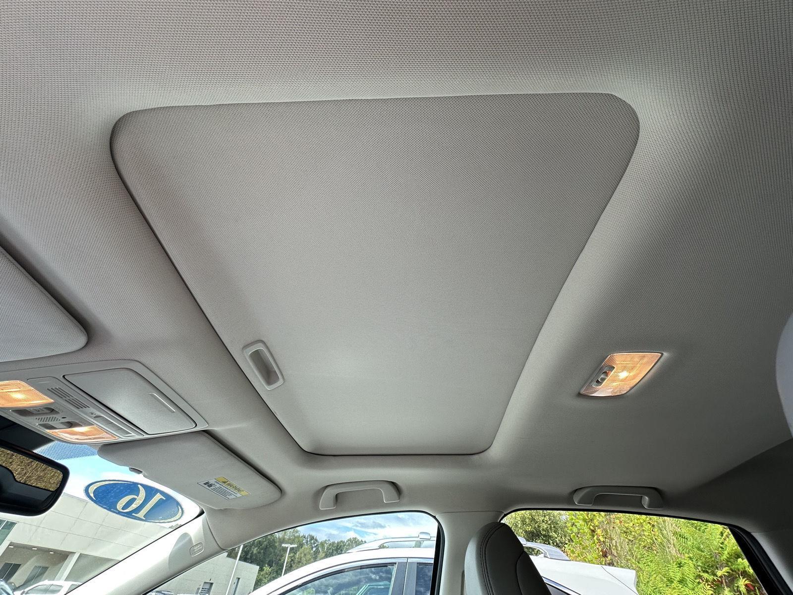 2016 Honda CR-V Touring photo 24