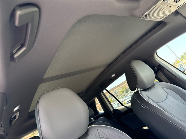 2025 Volkswagen Tiguan SEL R-Line Black photo 14