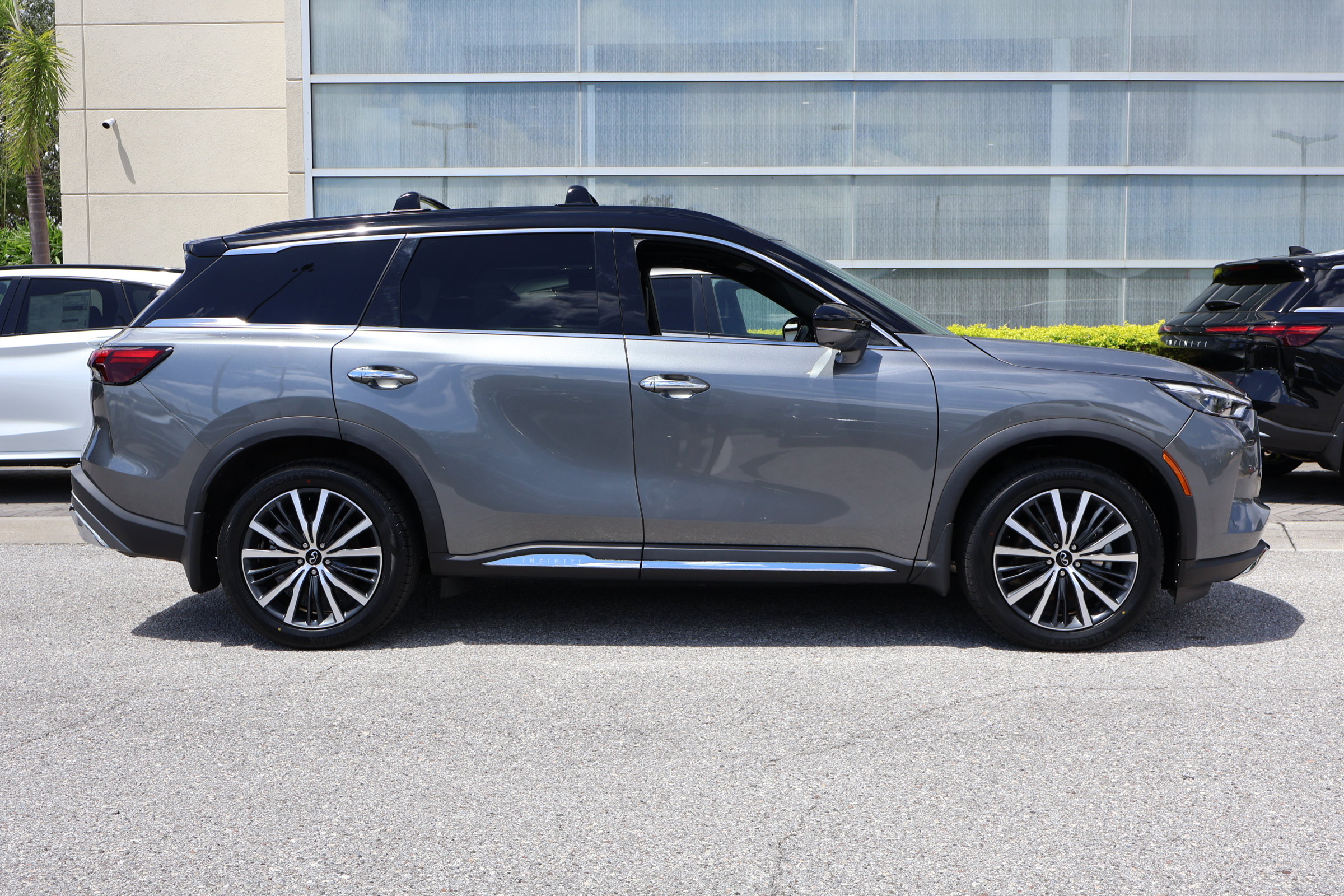 2022 Infiniti QX60 Autograph photo 11