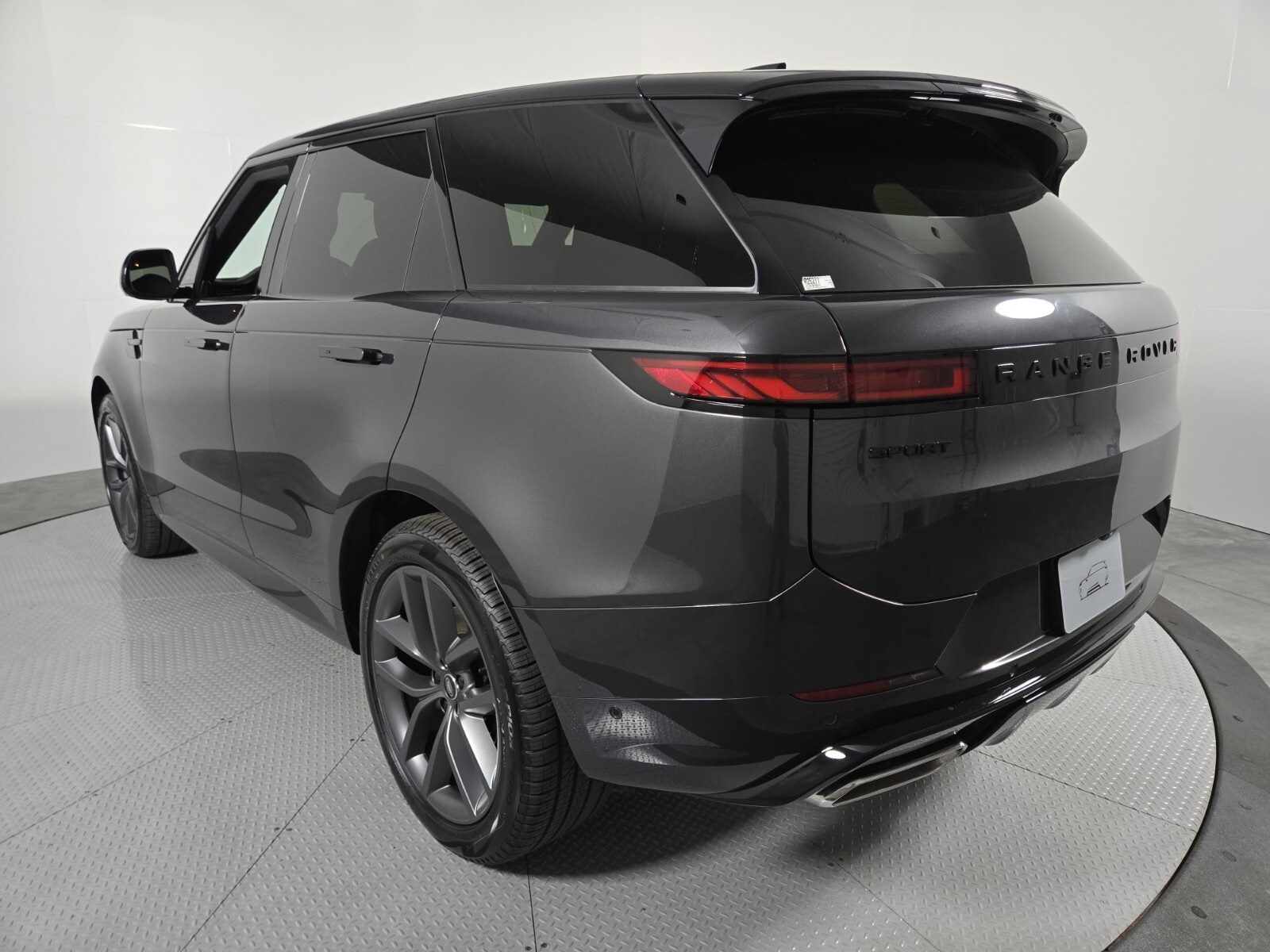 2025 Land Rover Range Rover Sport SE photo 14