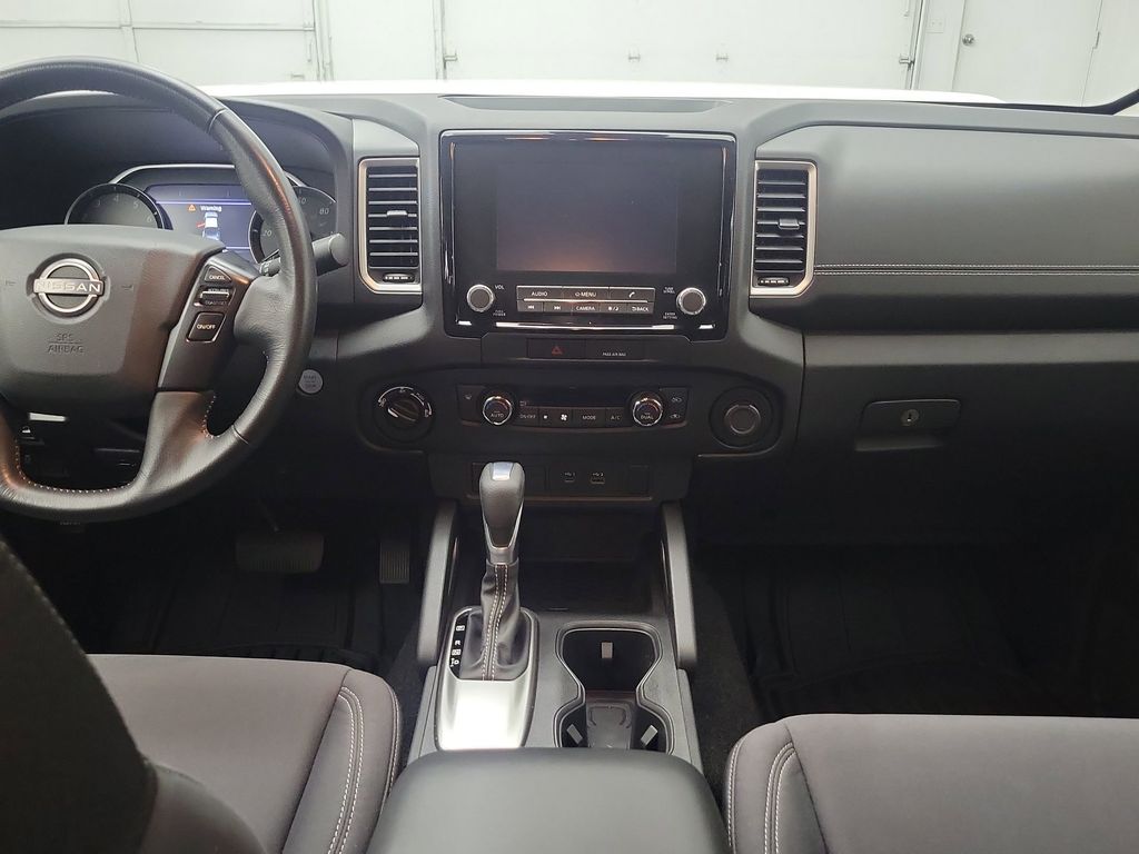 2022 Nissan Frontier SV photo 18