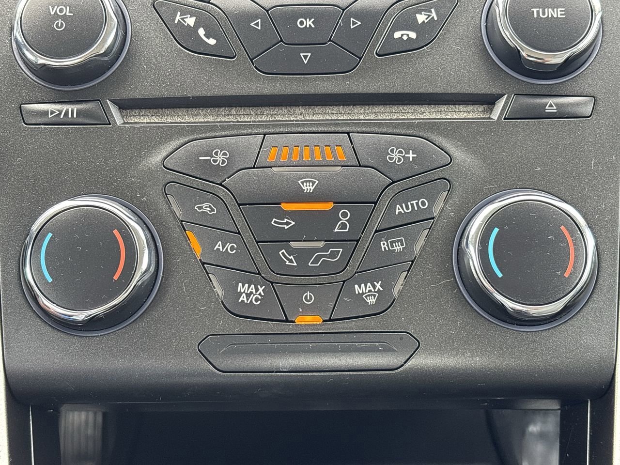 2018 Ford Fusion Hybrid S photo 17