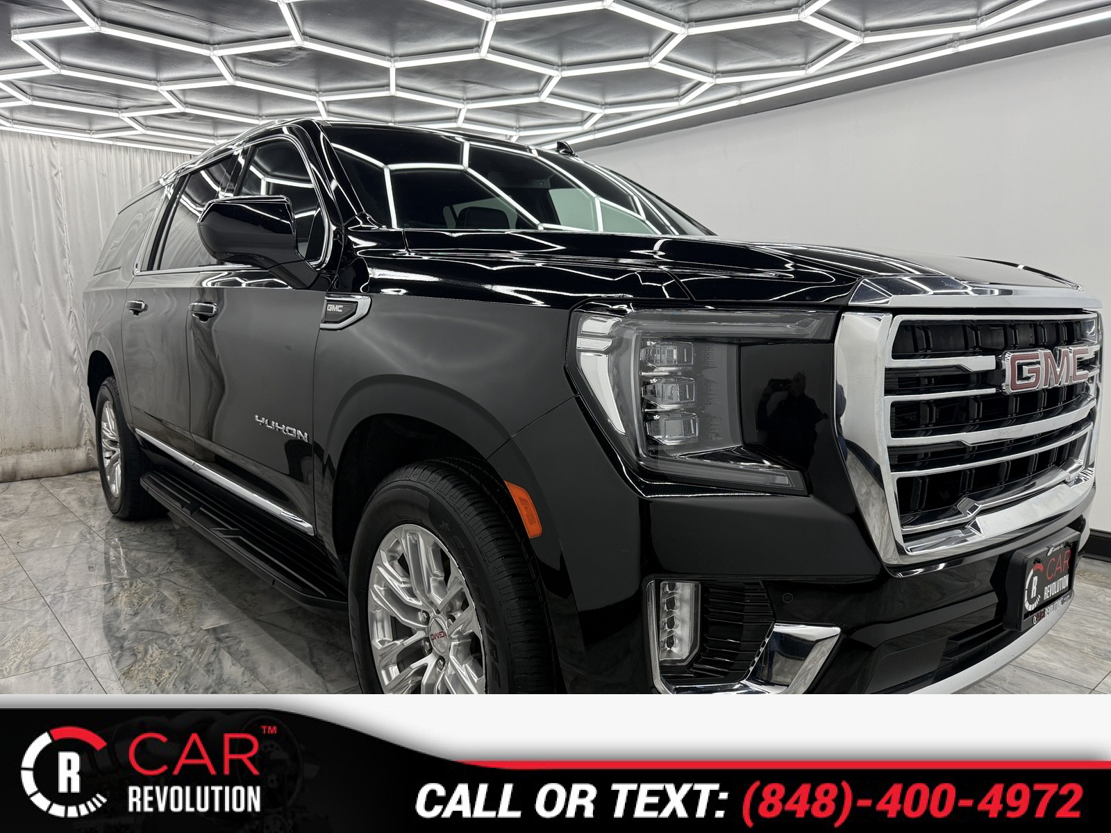 2024 GMC Yukon XL SLT's photo