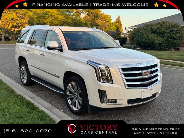 2020 Cadillac Escalade Luxury photo 3