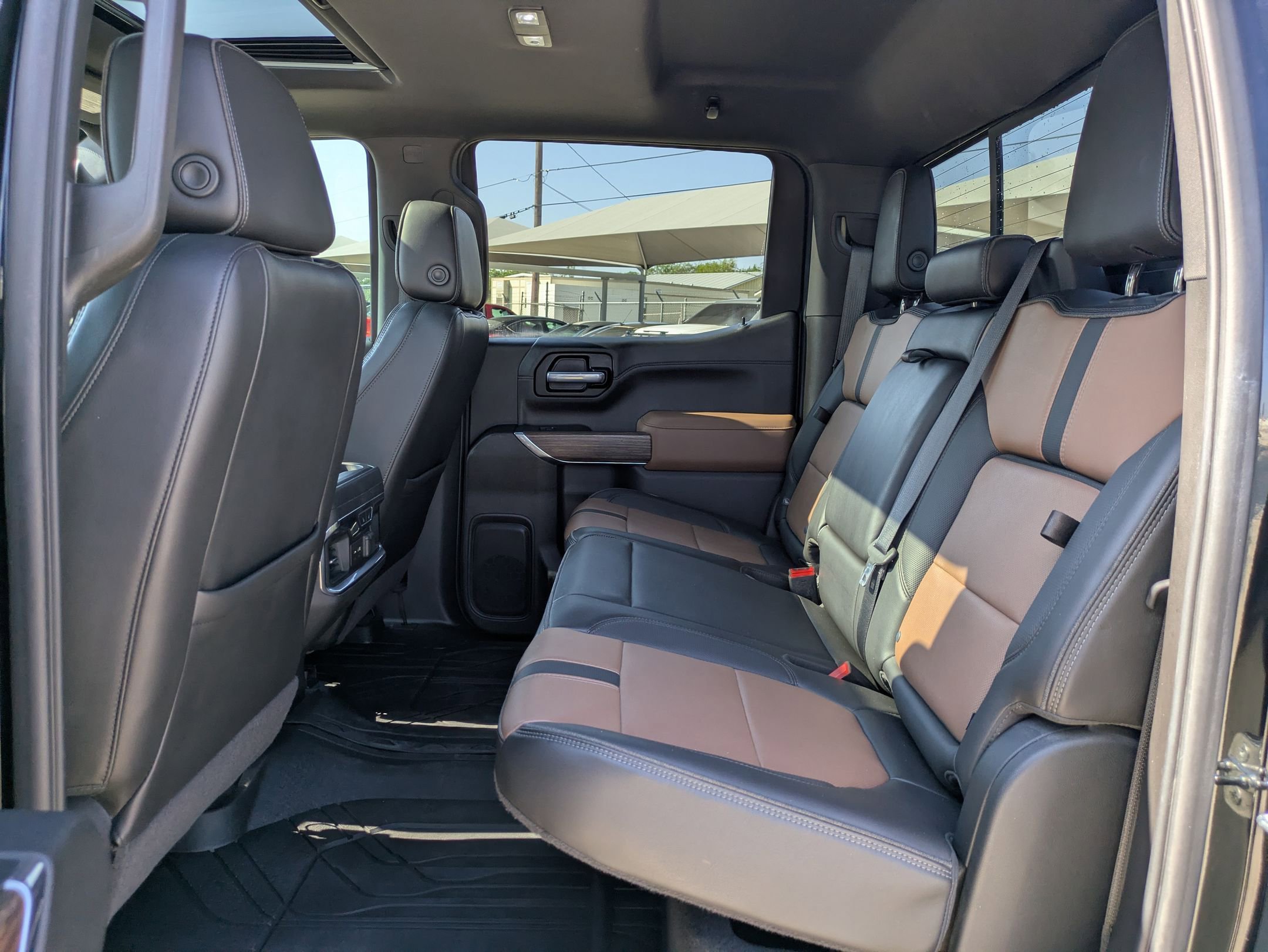 2021 Chevrolet Silverado 1500 High Country photo 14