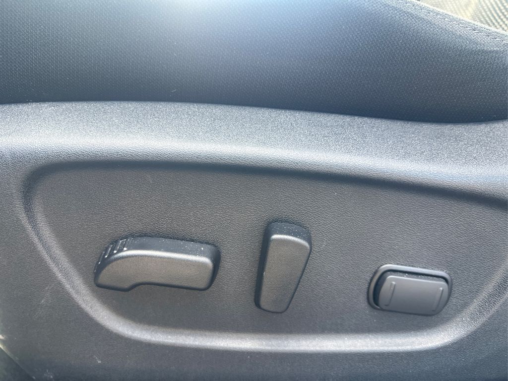 2022 Nissan Rogue Sport SV photo 21
