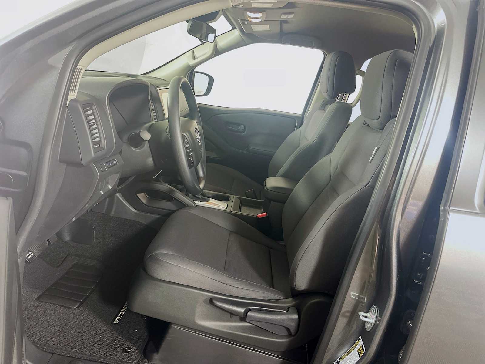 2024 Nissan Frontier S photo 14