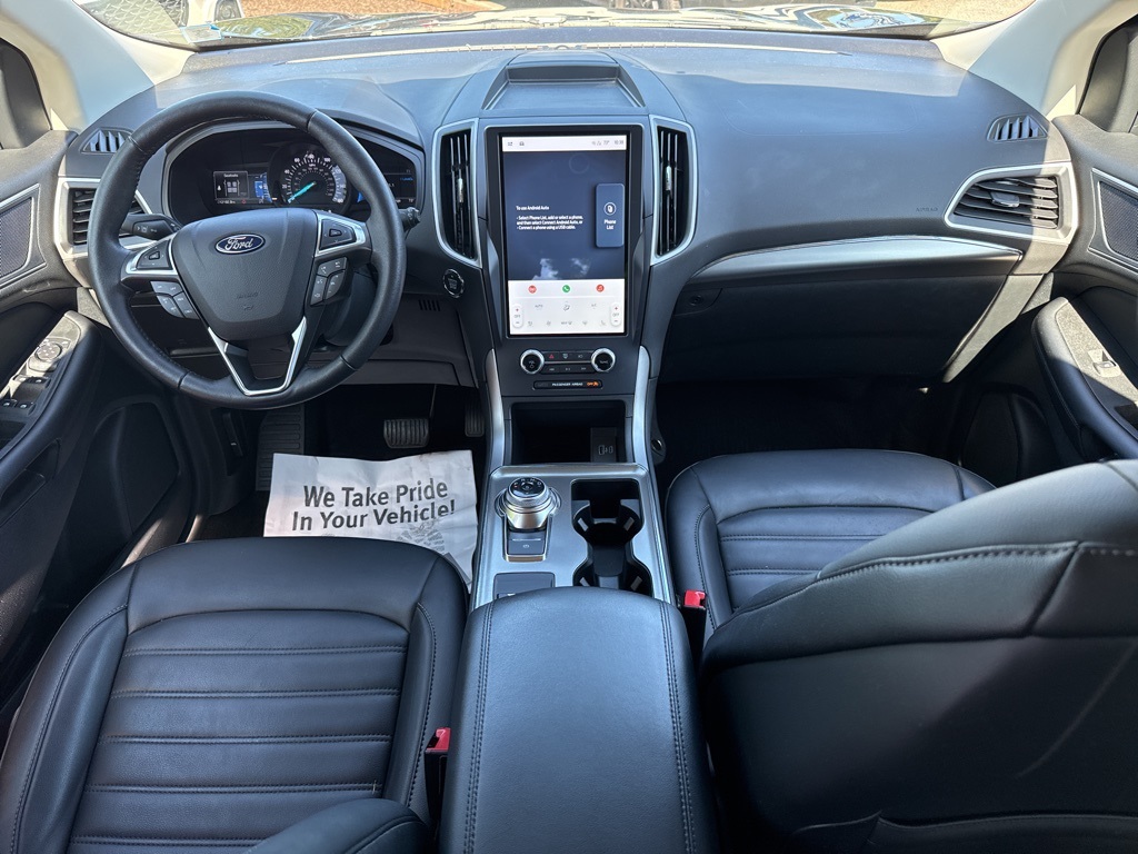 2022 Ford Edge SEL photo 23