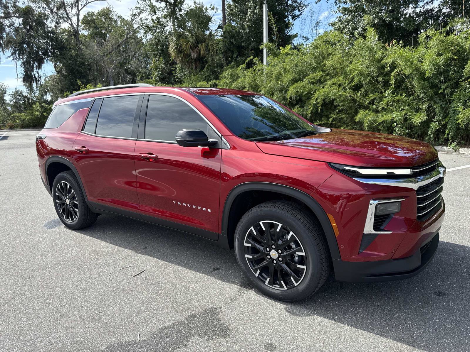 2026 Chevrolet Traverse LT's photo