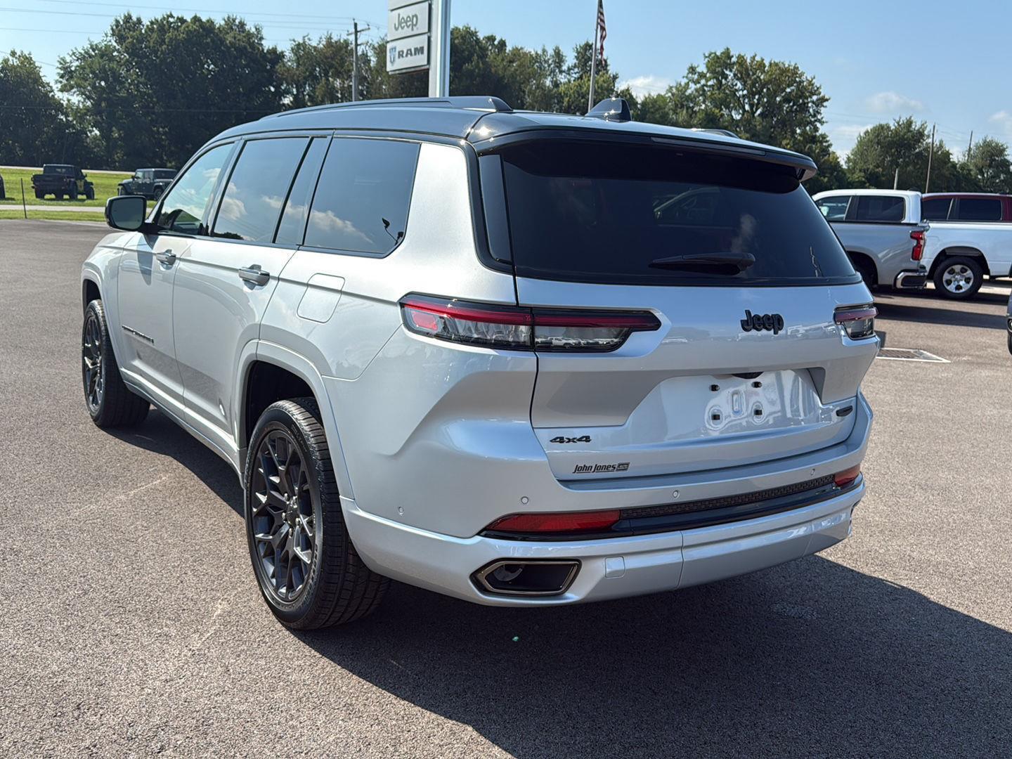 2025 Jeep Grand Cherokee L Summit photo 15