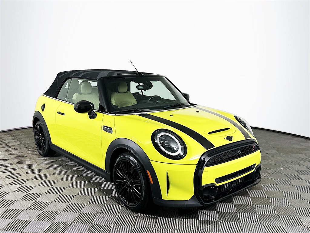 2023 Mini Cooper Convertible S photo 3