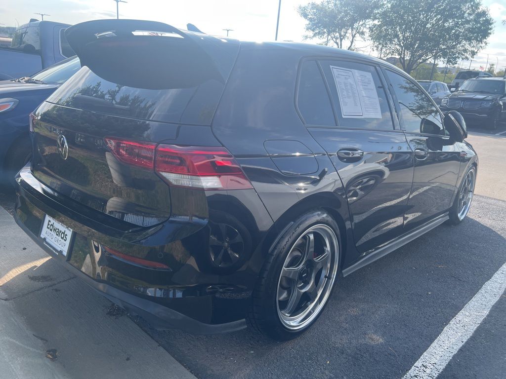 2024 Volkswagen Golf GTI 380 SE photo 3