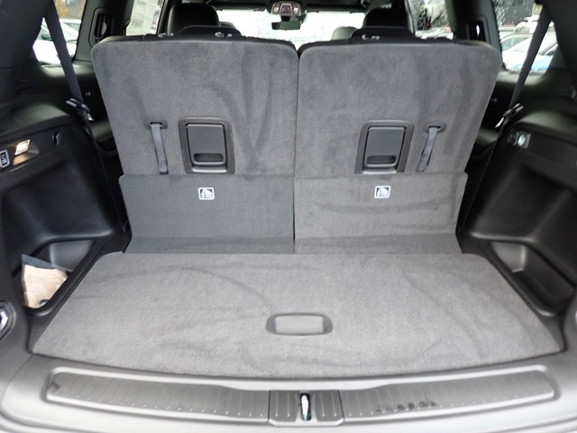 2025 Jeep Grand Cherokee Limited photo 3