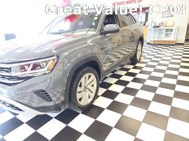 2022 Volkswagen Atlas Cross Sport SE w/Tech's photo