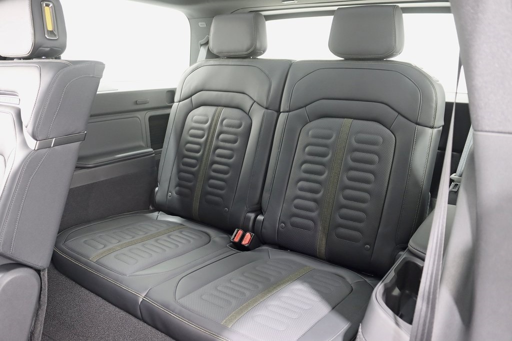 2025 Rivian R1S Adventure photo 24