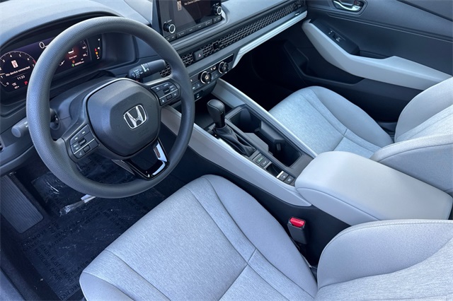 2025 Honda Accord LX photo 2