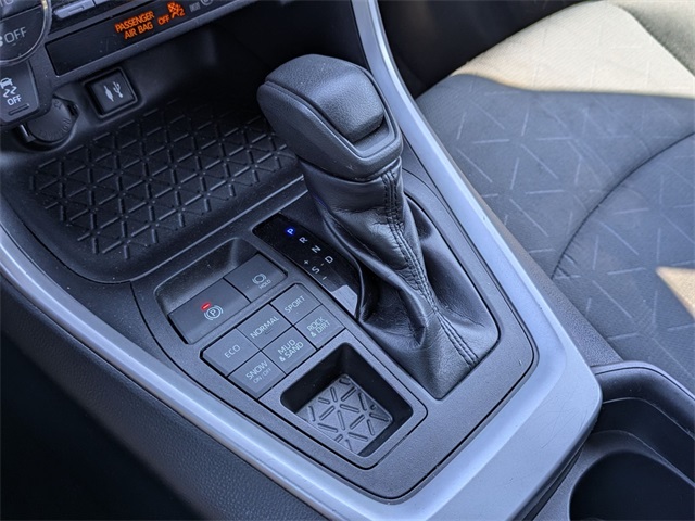 2019 Toyota RAV4 XLE photo 22