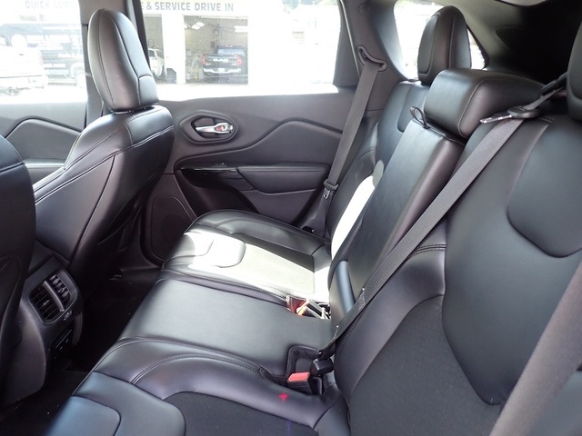 2020 Jeep Cherokee Altitude photo 7