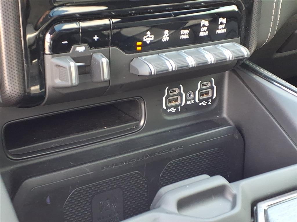 2022 Ram 1500 Limited photo 9
