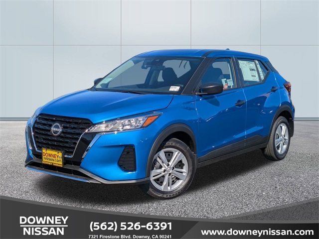 2025 Nissan KICKS PLAY Base's photo