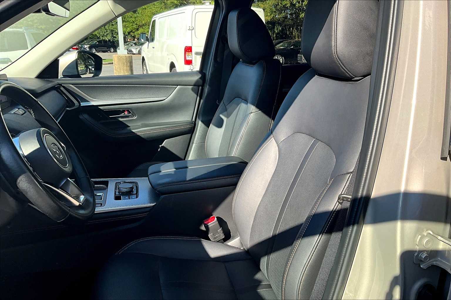 2024 Mazda CX-90 Premium photo 6