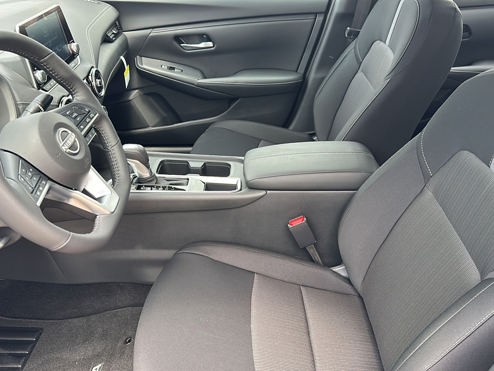 2025 Nissan Sentra SV photo 2