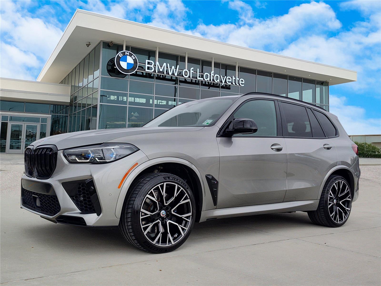 2023 BMW X5 M Base's photo